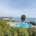On The View * Manerba del Garda